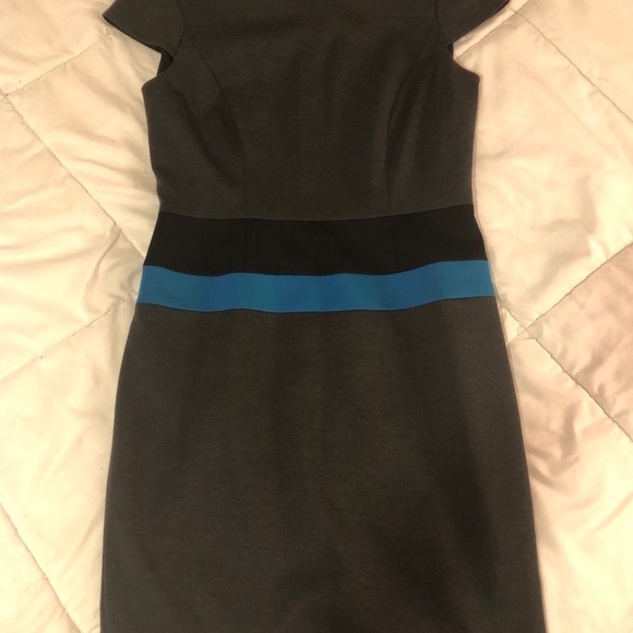 Capped sleeve Anne Klein sheath - Picture 2 of 8